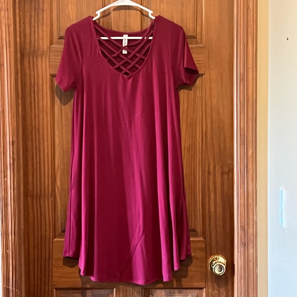 Casual burgundy dress